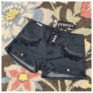 #203 NWT Pasion Y2K Buckle Embellished Jewel Denim Mid-Rise Gray Jean Shorts 13